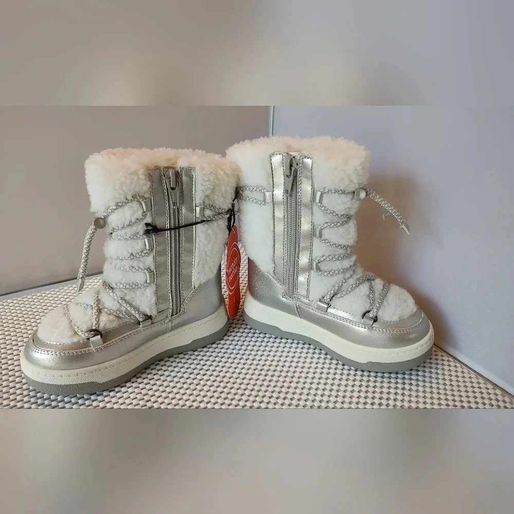 Girls Size 7 Wonder Nation Sherpa Snow Boots Skid resistant NWT